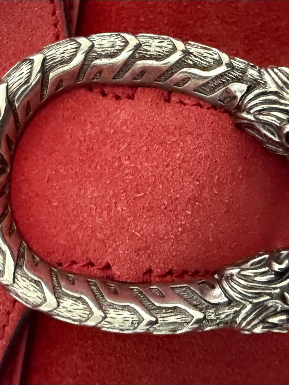 Women's Red Suede Shoulder Bag with Chain Strap - Picture 4 of 16